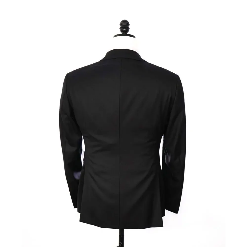 Giorgio Armani retail 23 100%